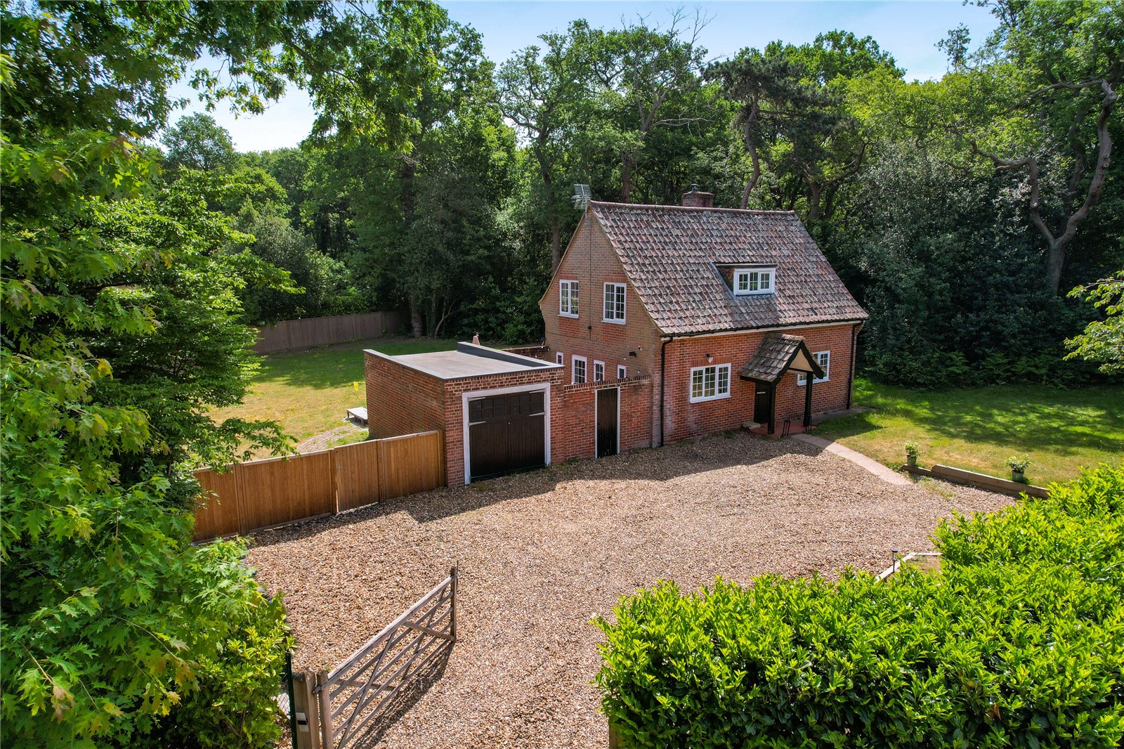 5 bedroom terraced house for sale