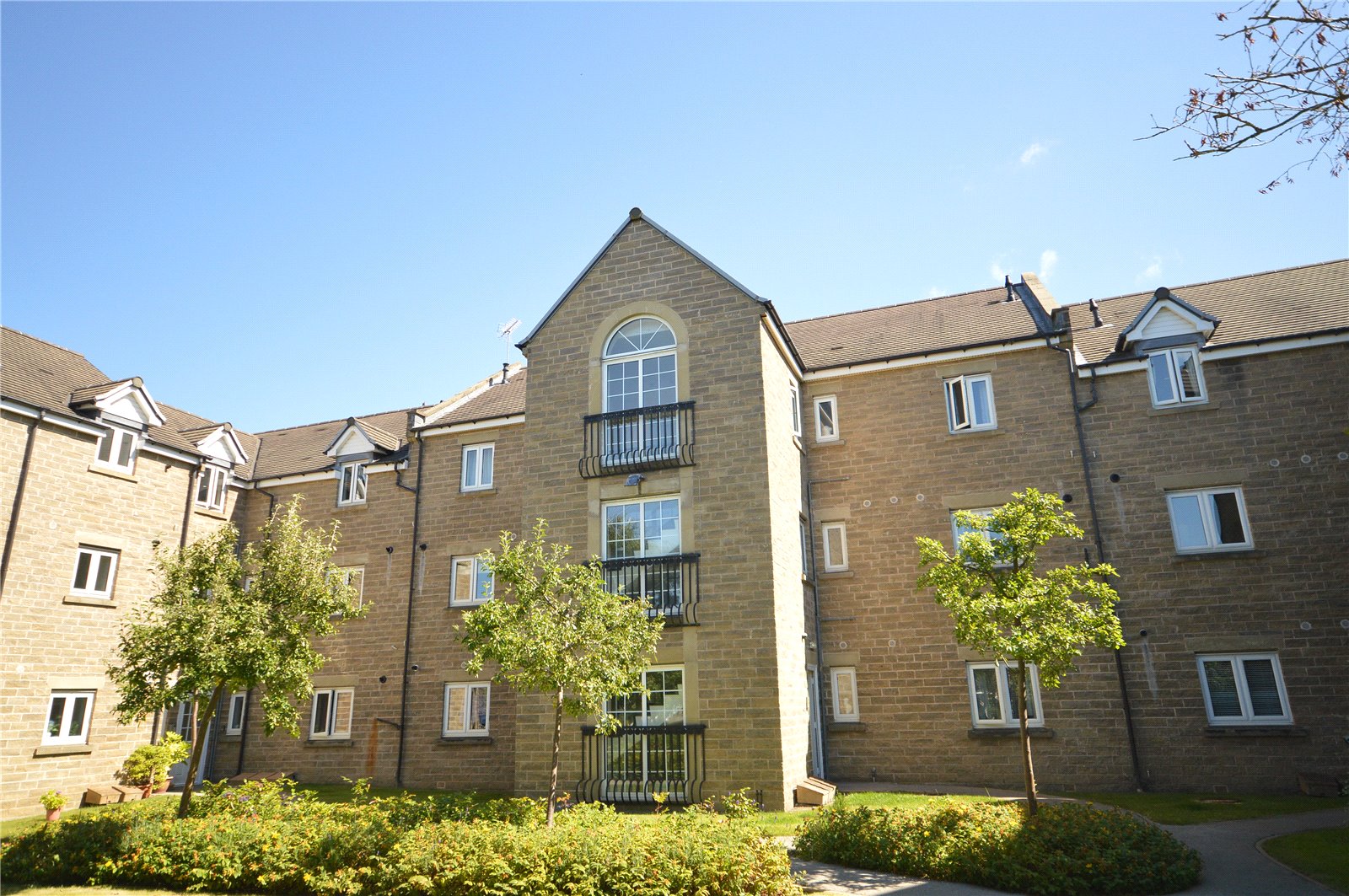 Photos of Pennythorne Drive, Yeadon, Leeds, West Yorkshire LS19