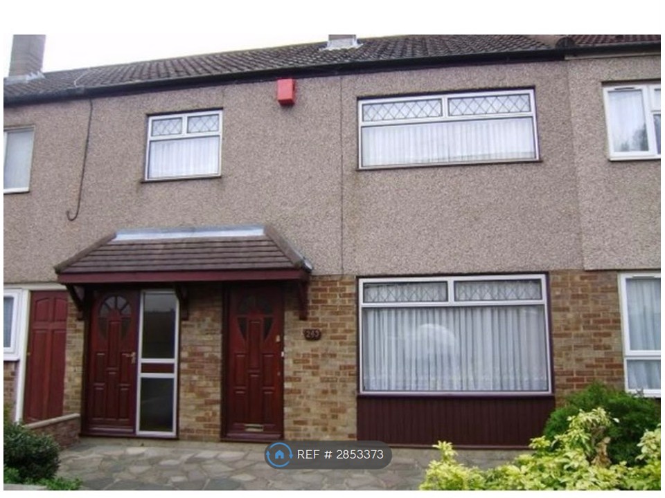 Bastable Avenue, Barking photo 3