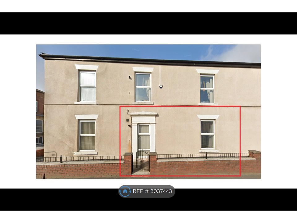 Flat B, Oldham Road Royton, Royton, Oldham photo 2