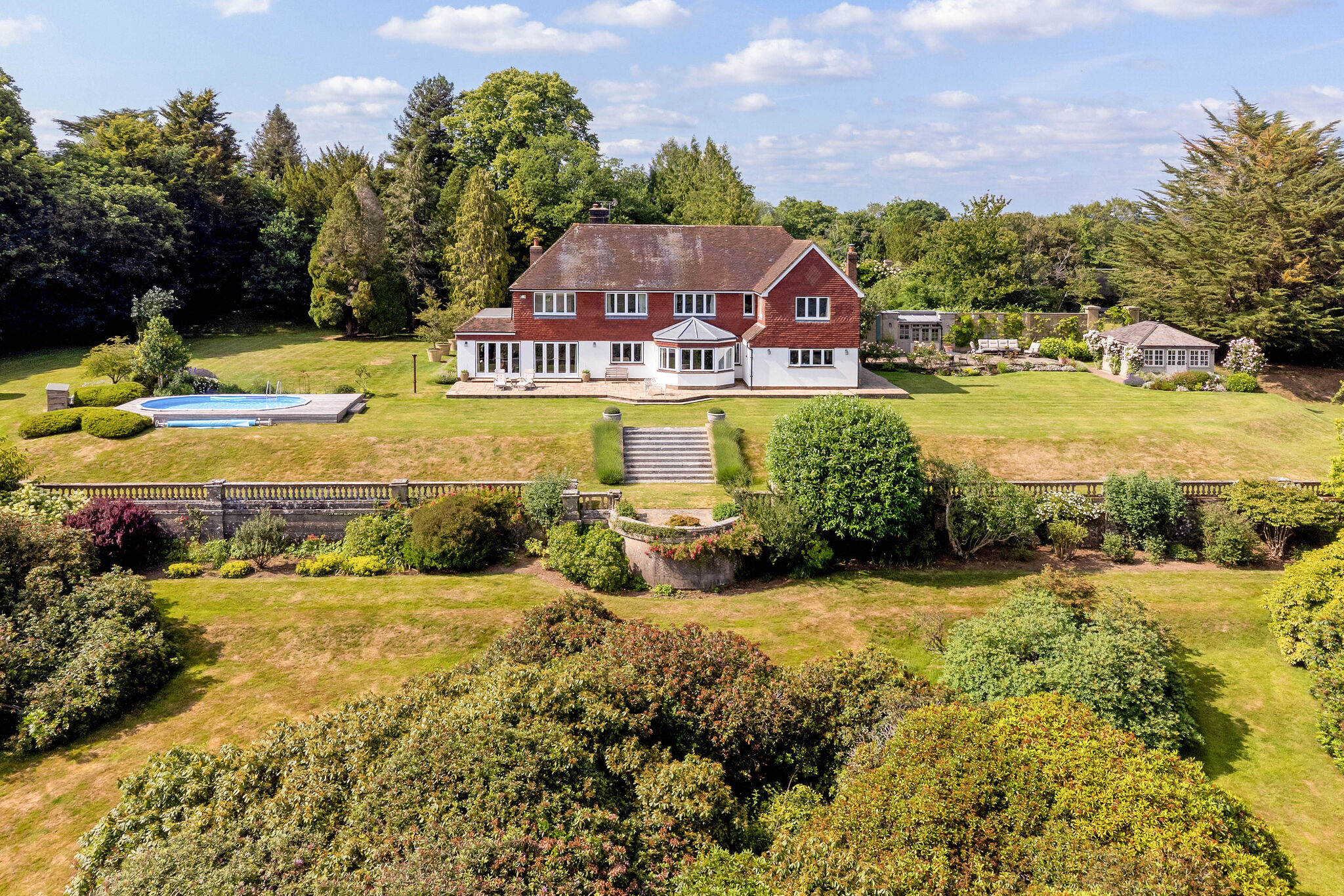5 bedroom detached house for sale 0