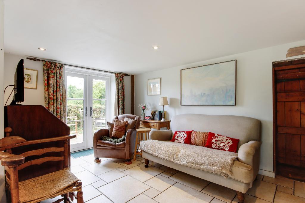 6 bedroom detached house for sale 0