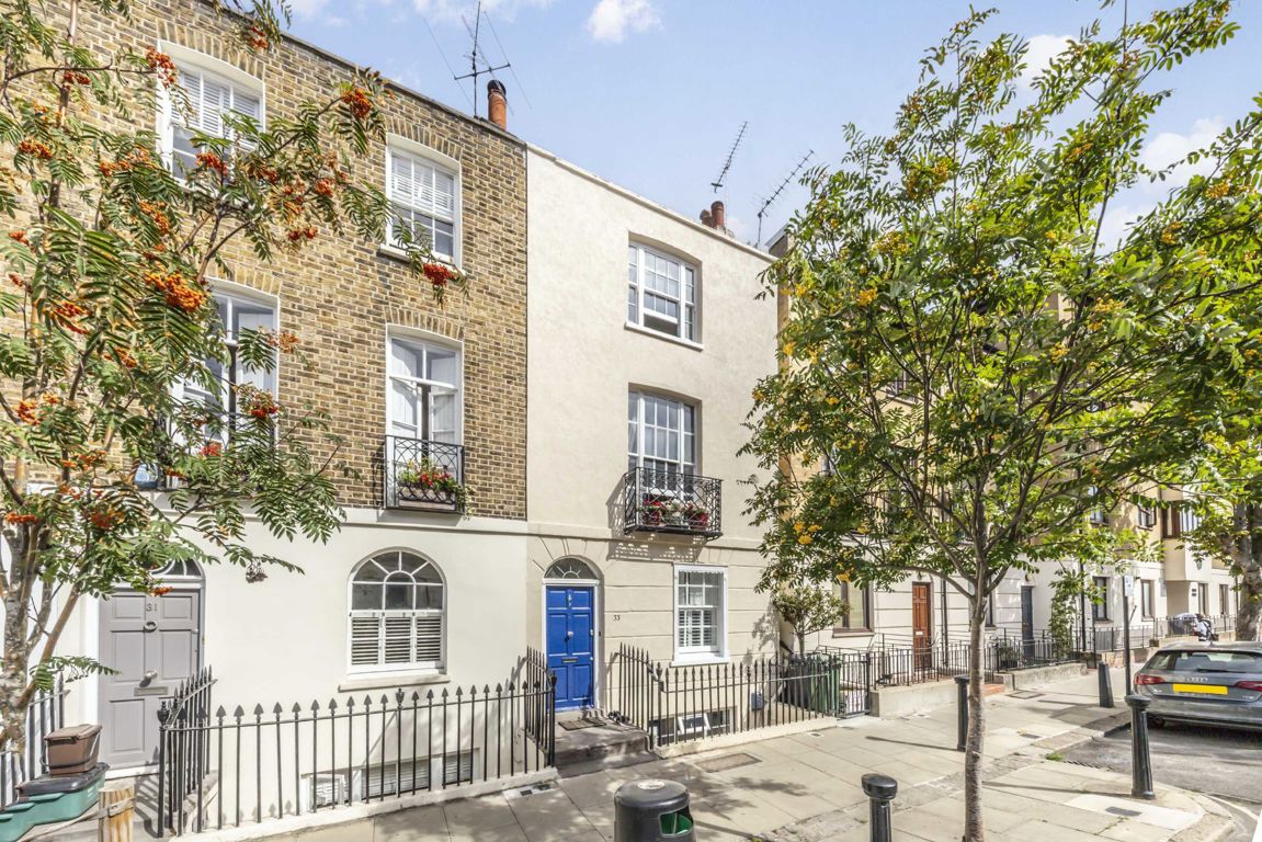 3 bedroom terraced house for sale 0