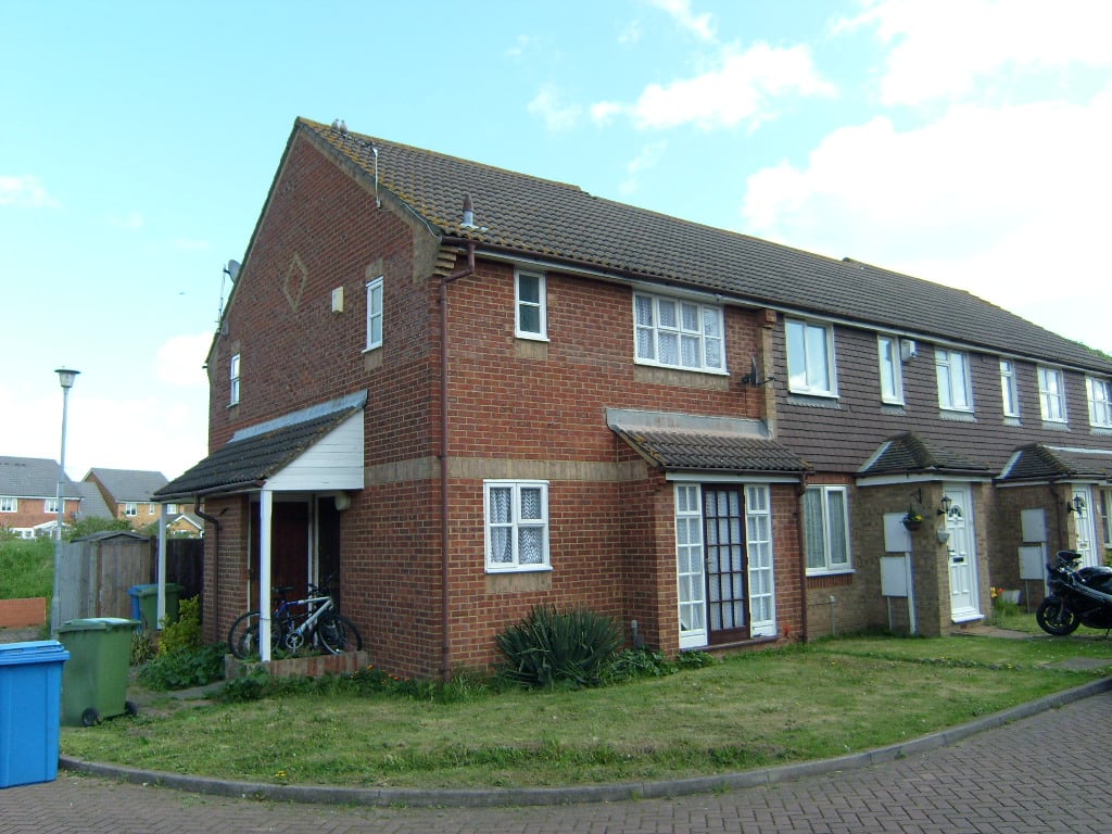 168, Beauvoir Drive, SITTINGBOURNE photo 3