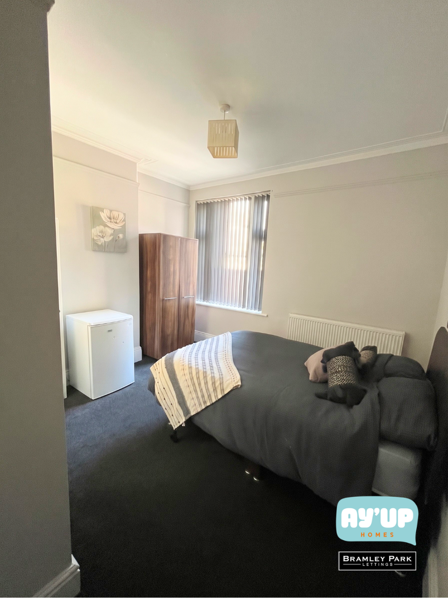Room 2, 12 St Vincent Avenue, Doncaster photo 3