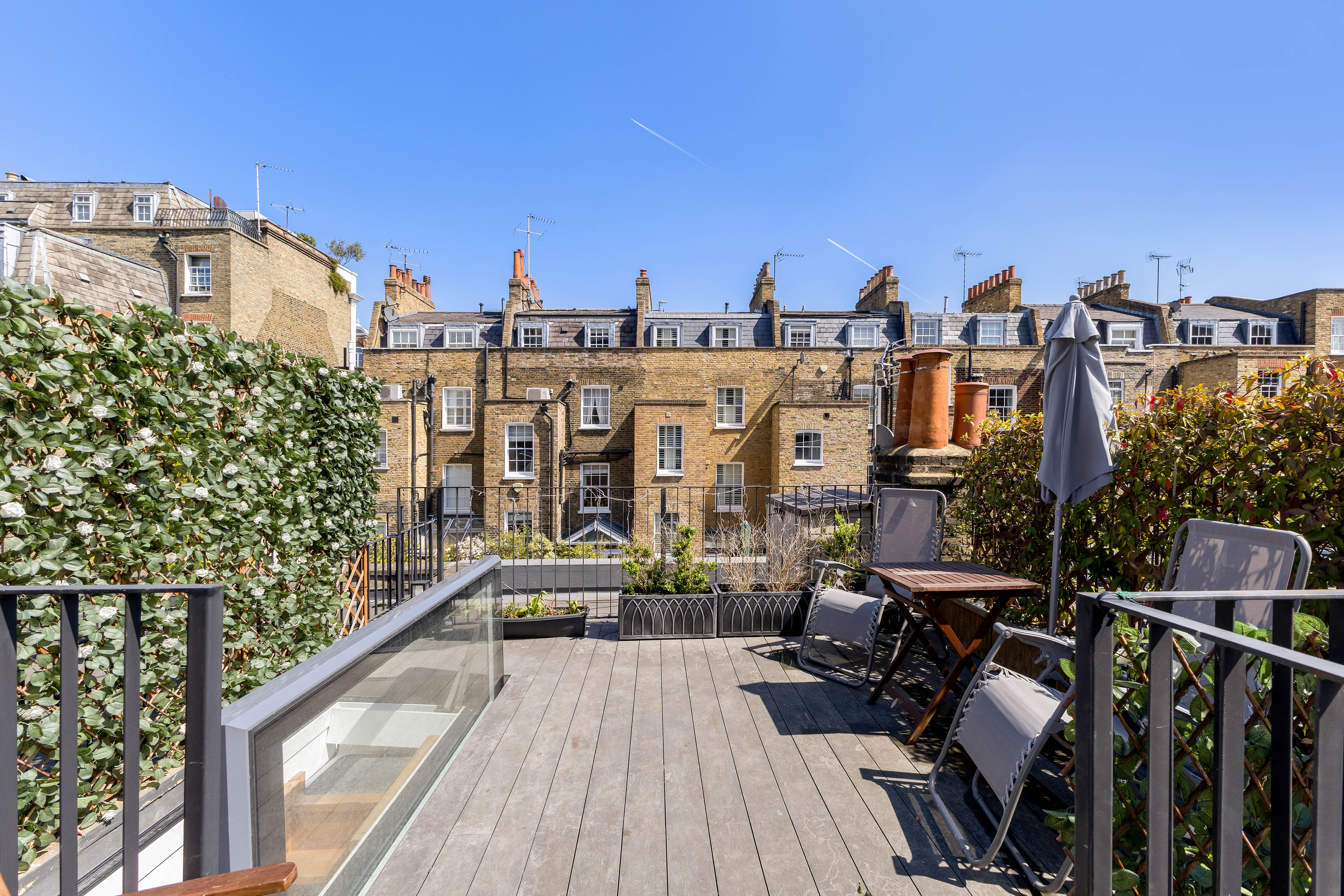 2 bedroom mews house for sale 0