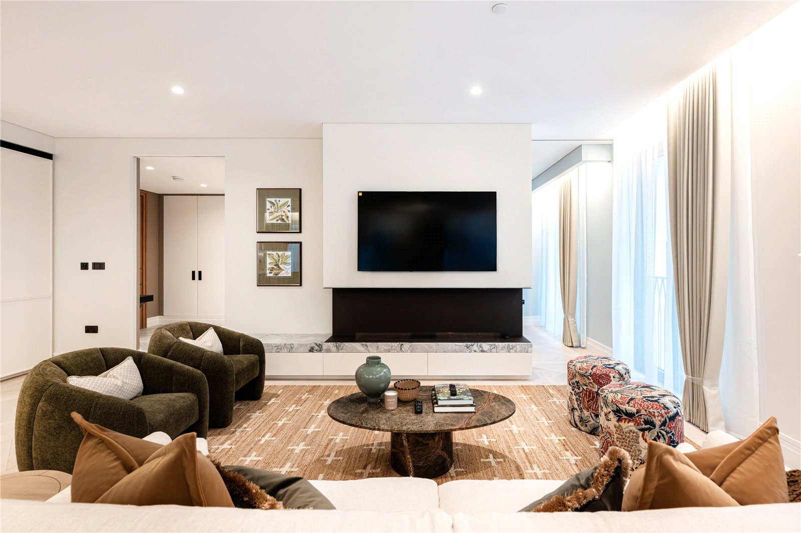 3 bedroom new flat for sale 0