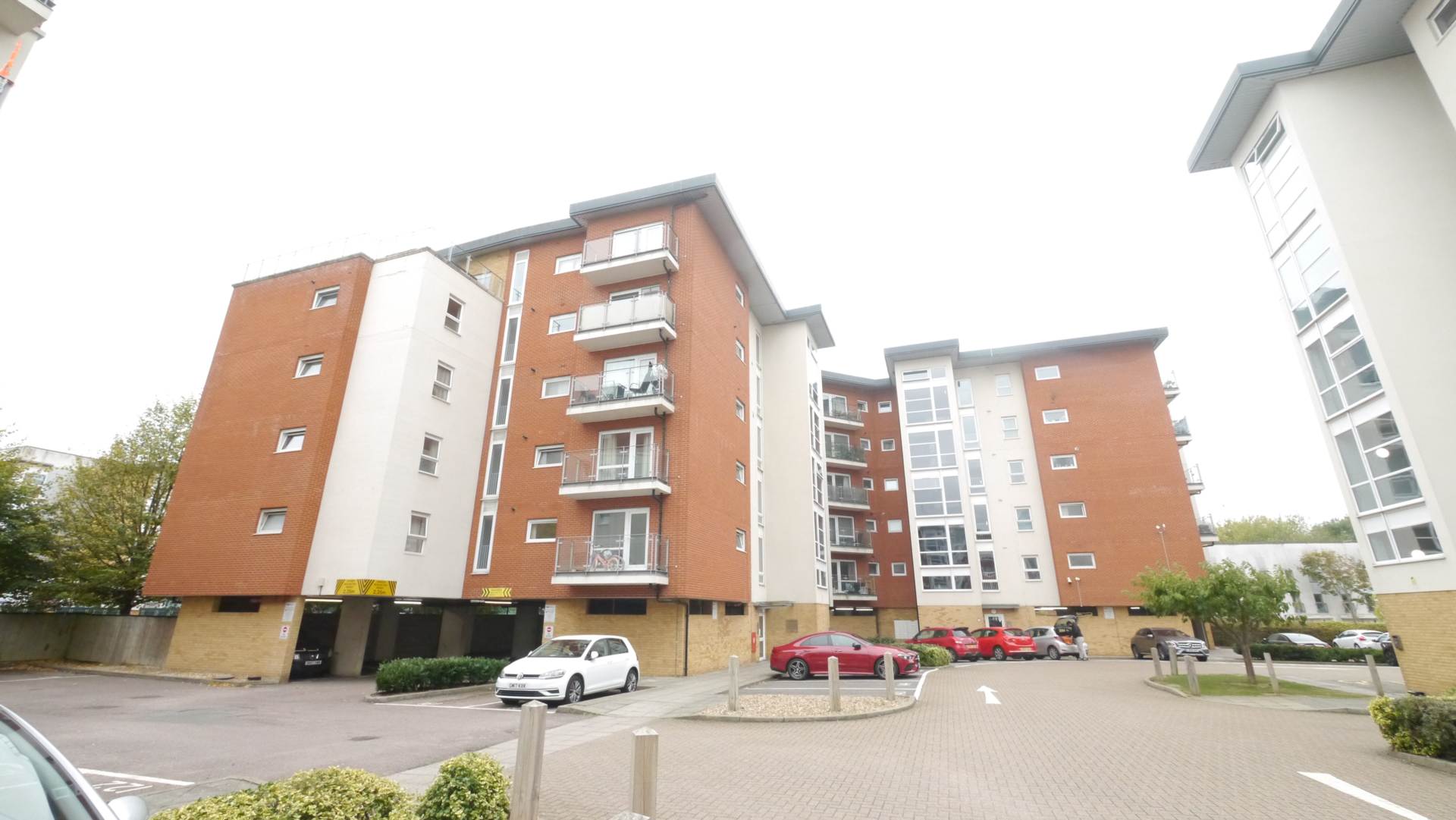 157, Clarkson Court, Hatfield photo 4