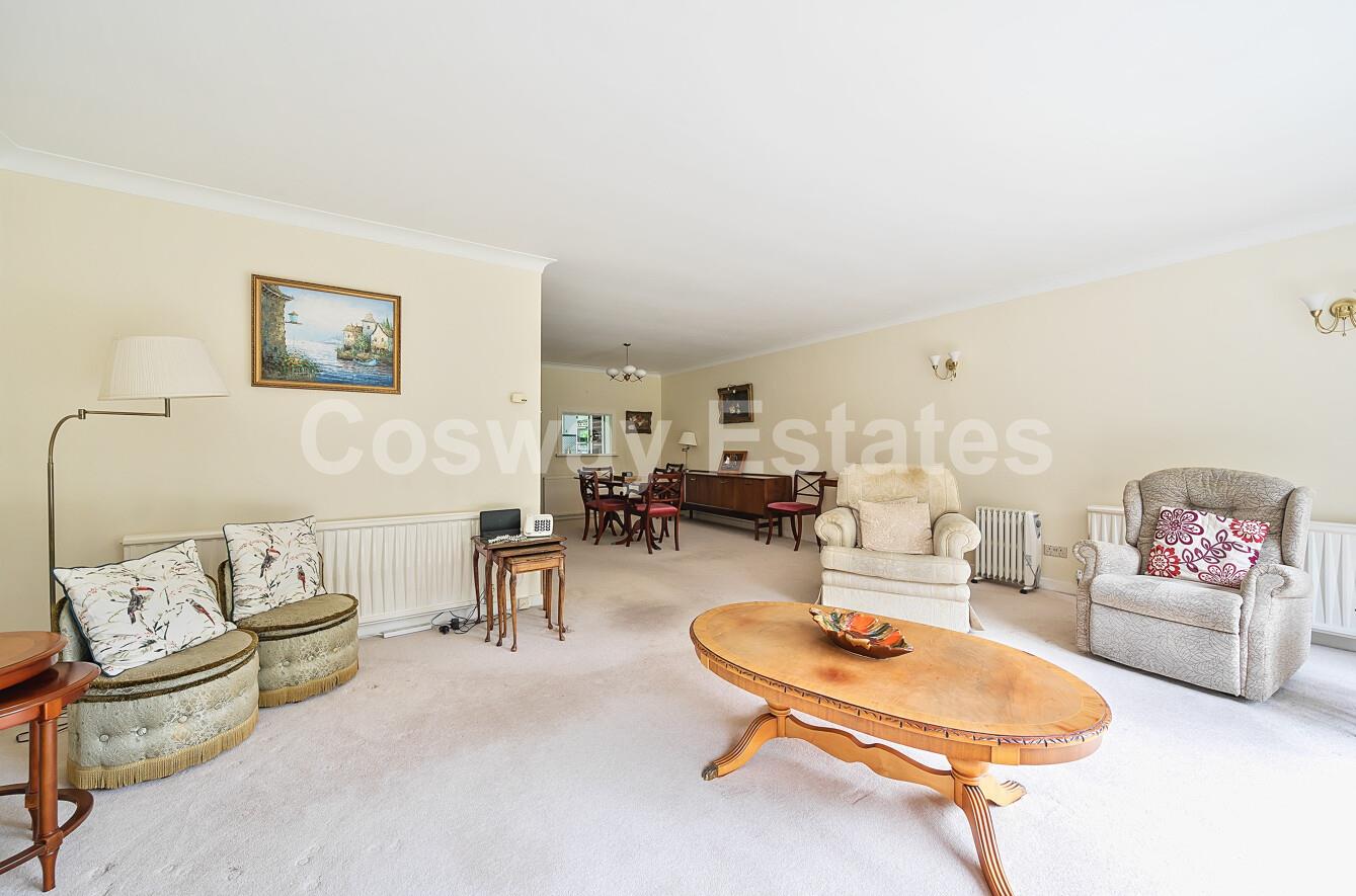 4-bed house on 10 Wentworth Hall, The Ridgeway, Mill Hill Village, NW7, London, £900,000