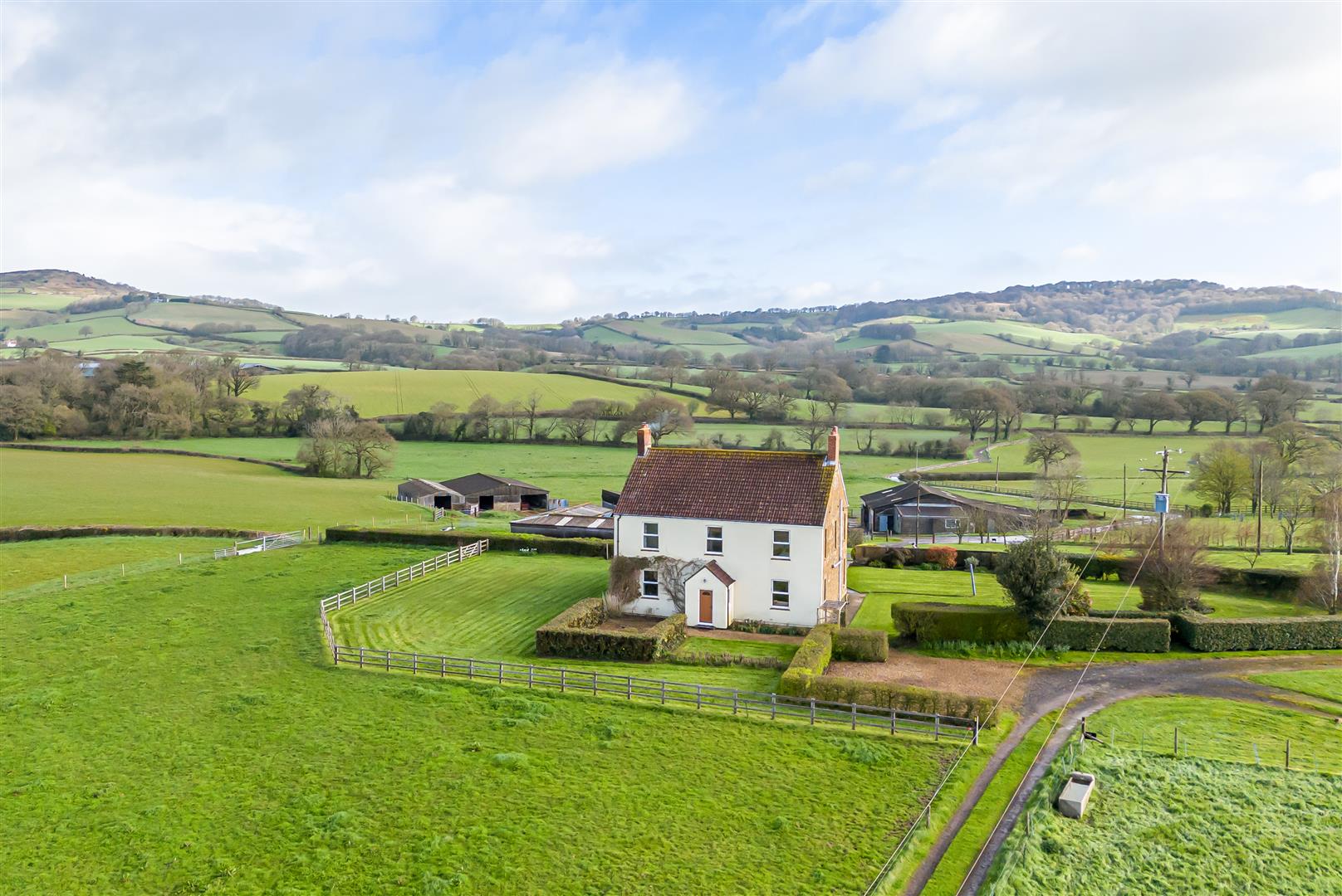 5 bedroom farmhouse for sale 0