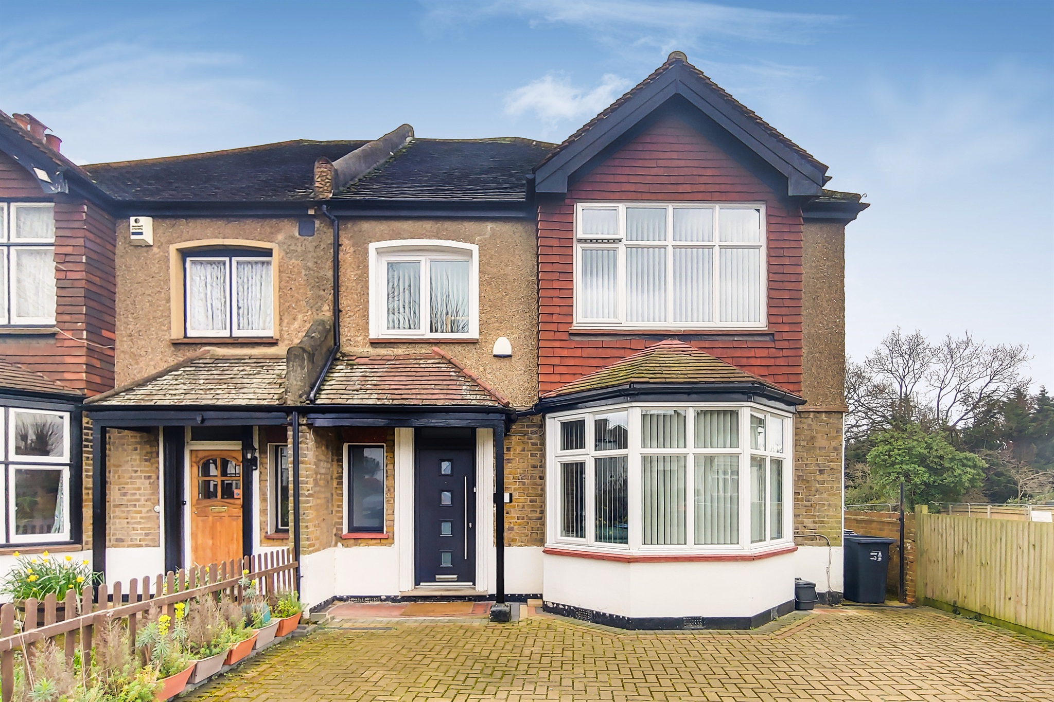 Pollards Hill South, London SW16, 4 bedroom semidetached house for