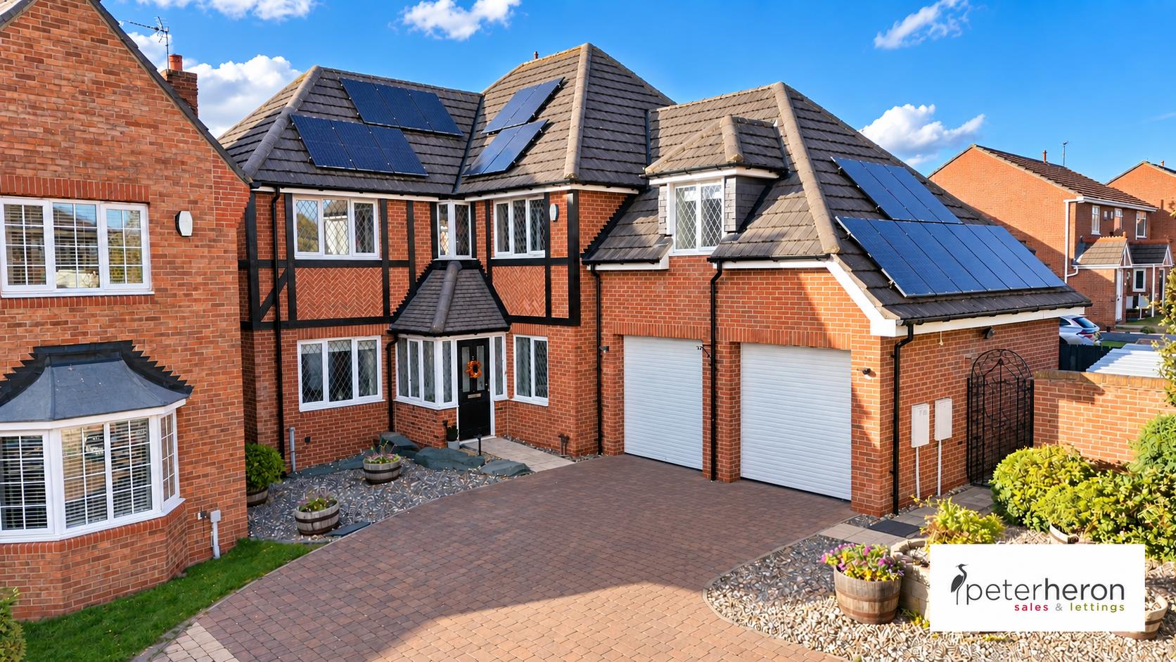 4 bed detached house for sale