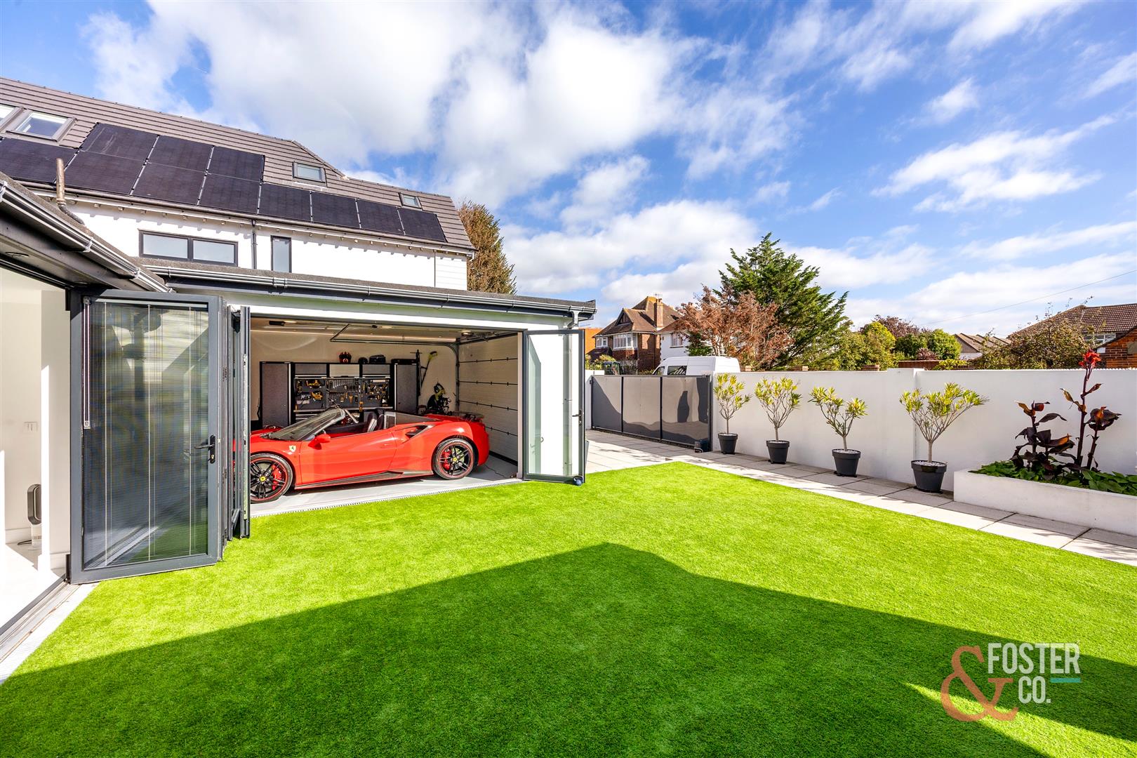 5 bedroom detached house for sale 0