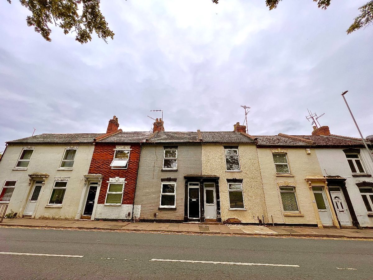 2-bed house on 69 St Andrews Road, Northampton, £1,000/mo