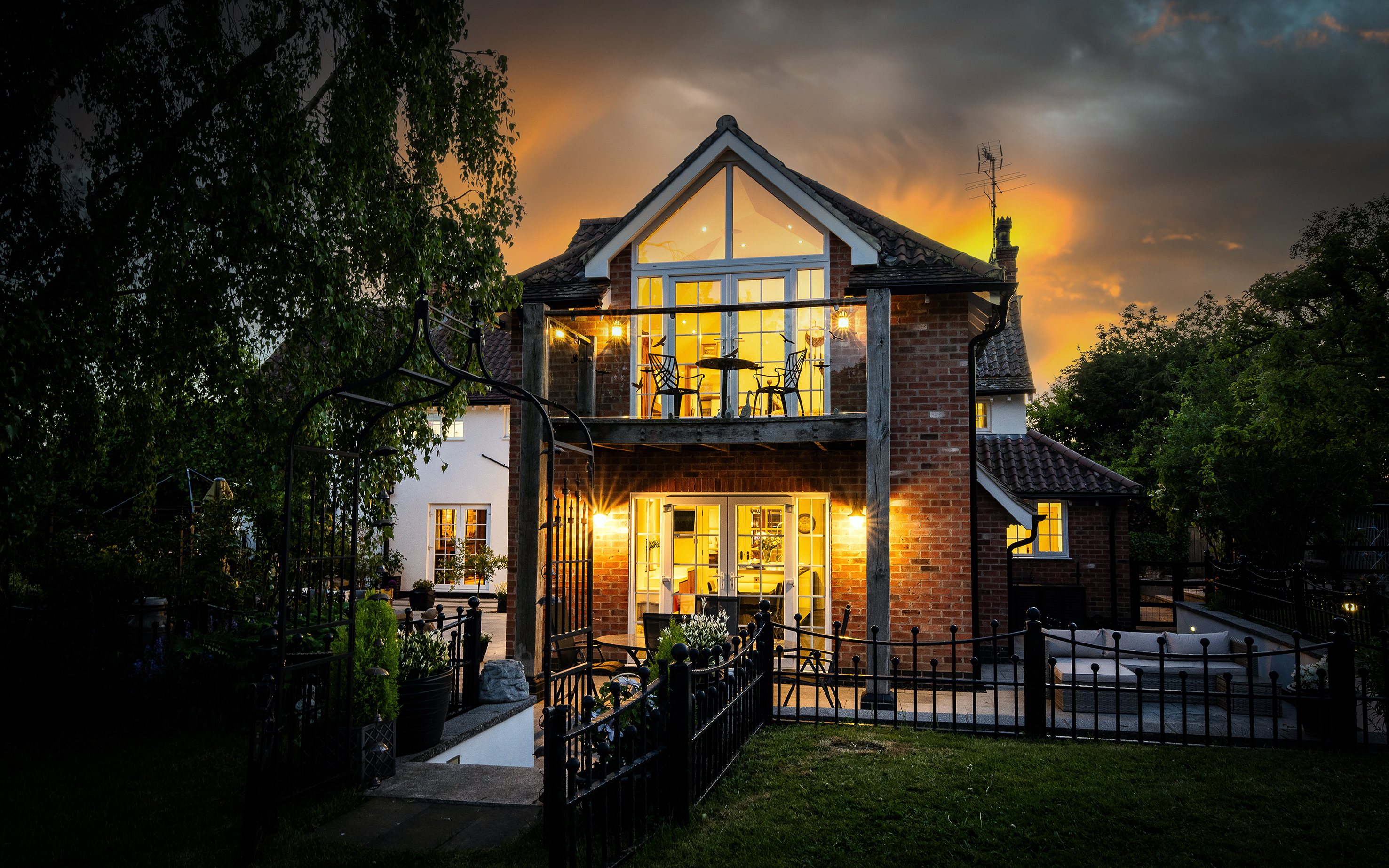 5 bedroom detached house for sale 0