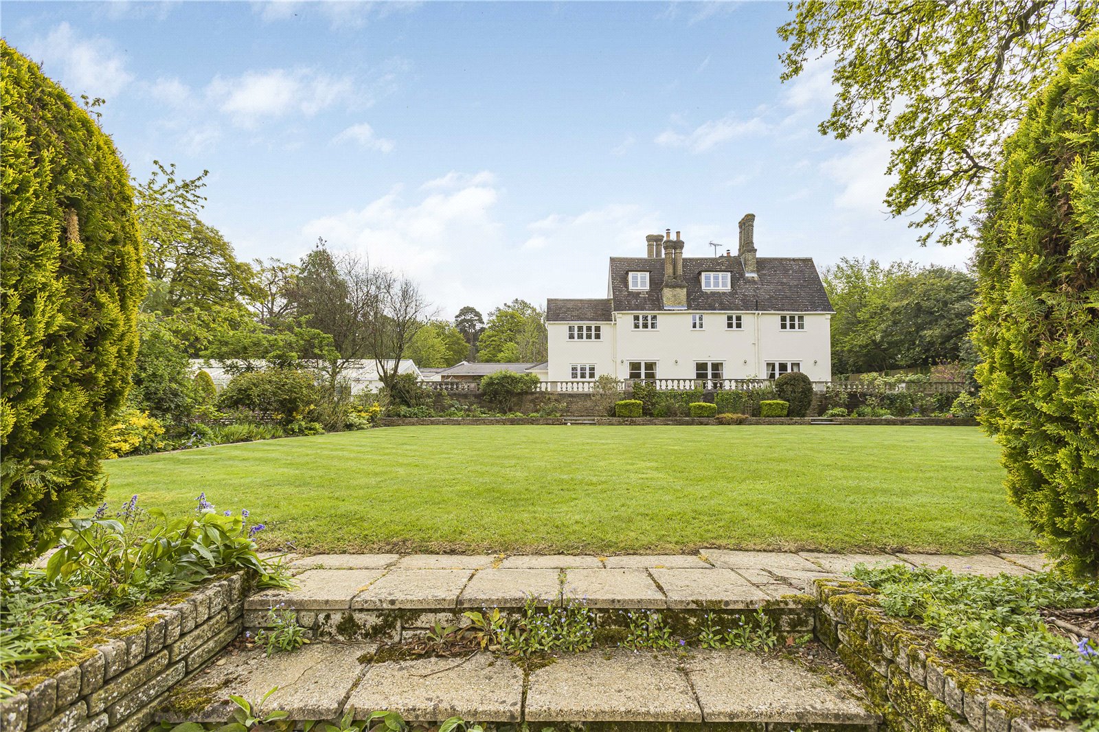 7 bedroom detached house for sale 0