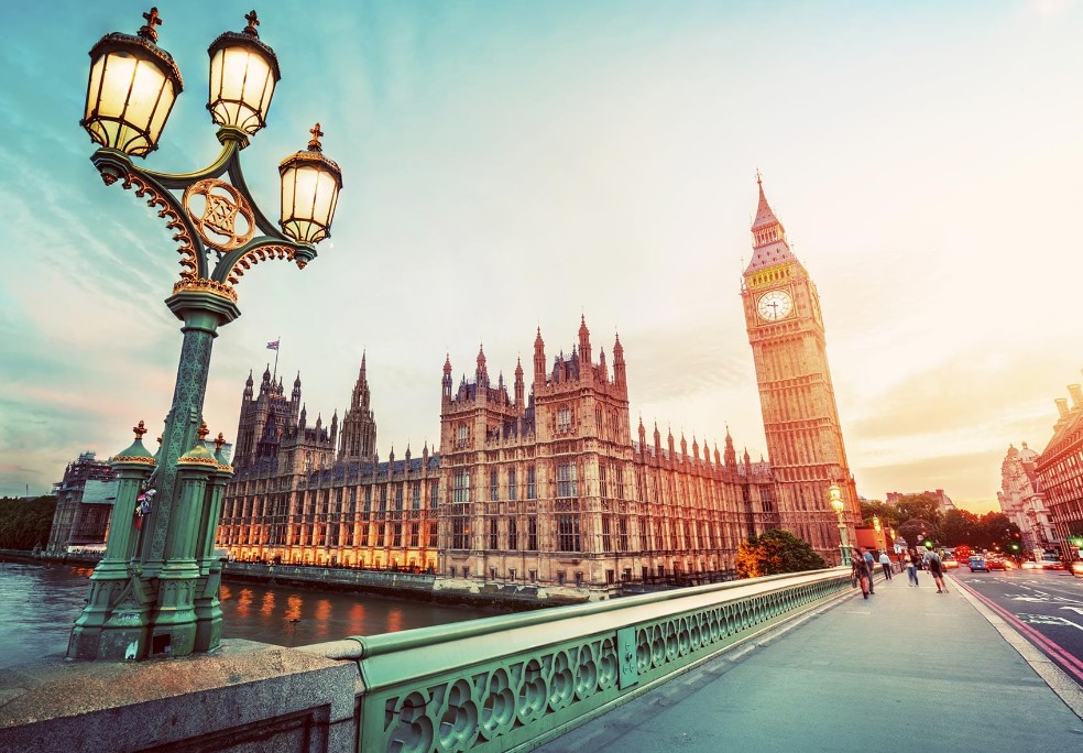 7 bedroom detached house for sale 0