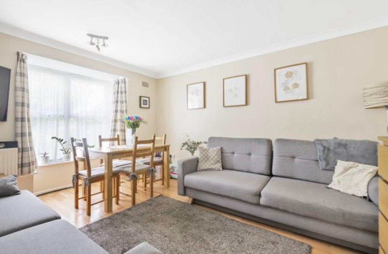 Flat 3, Deerings Court, 91 Oakleigh Road North, London photo 4