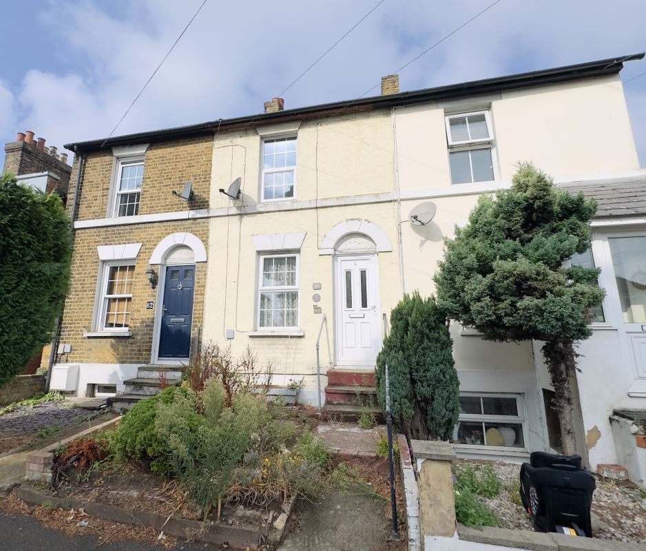80, Station Road, Dartford photo 2