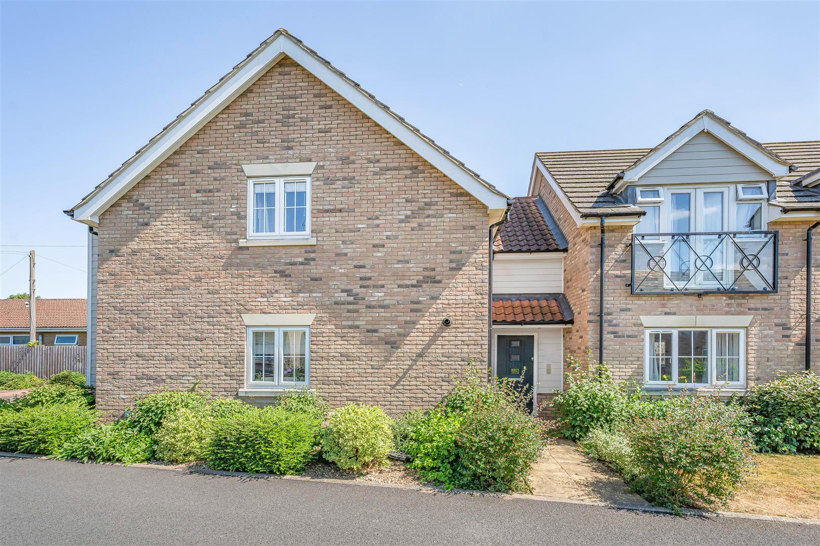 2-bed flat on 2, May Gardens, Newmarket, £250,000