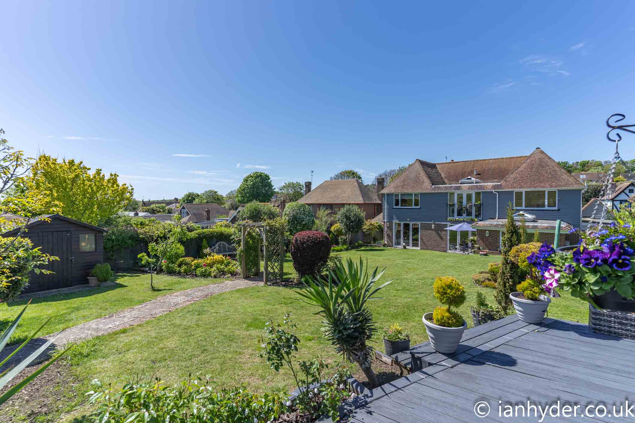 5 bedroom detached house for sale 0