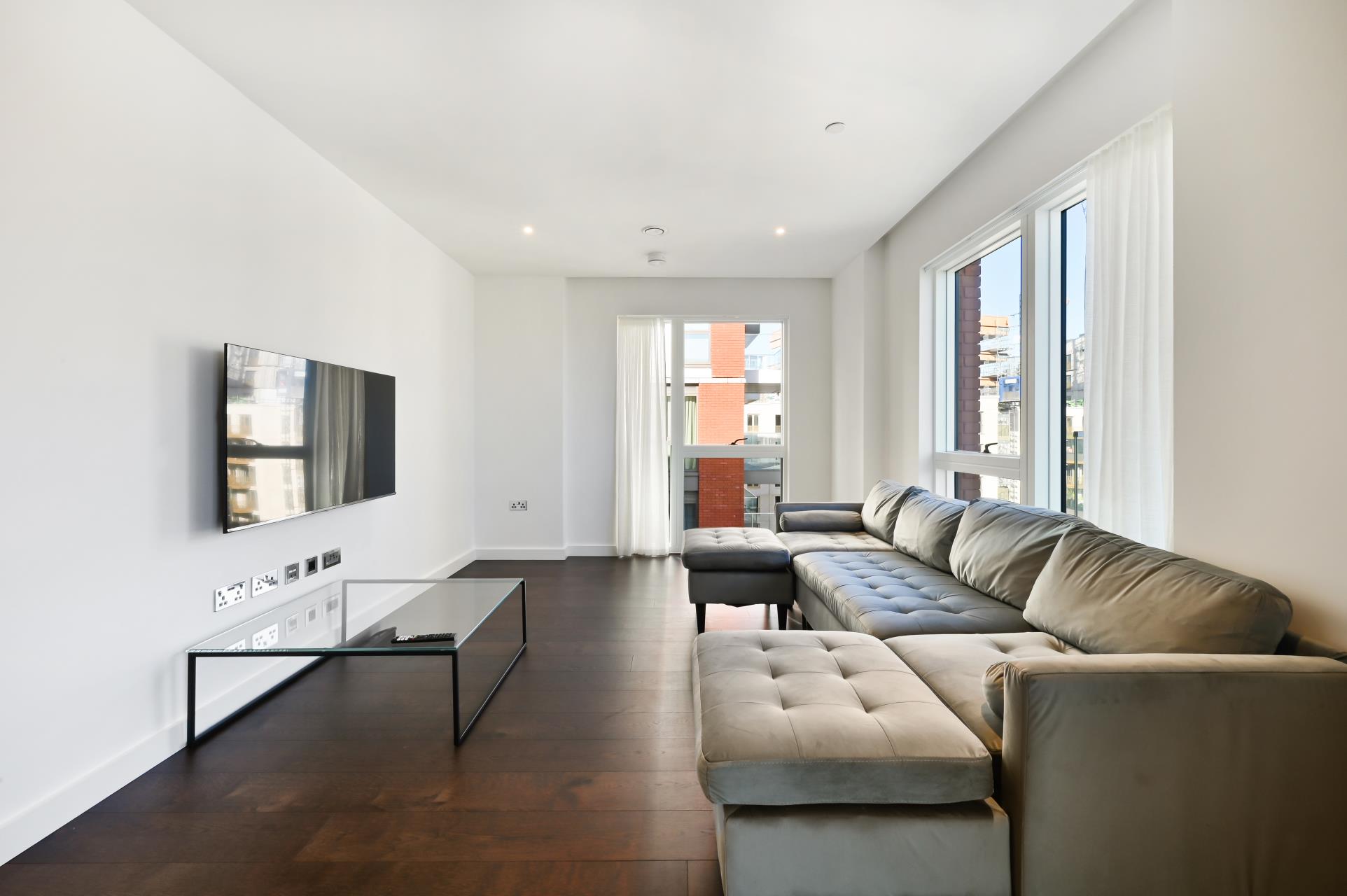 3 bedroom flat for sale 0