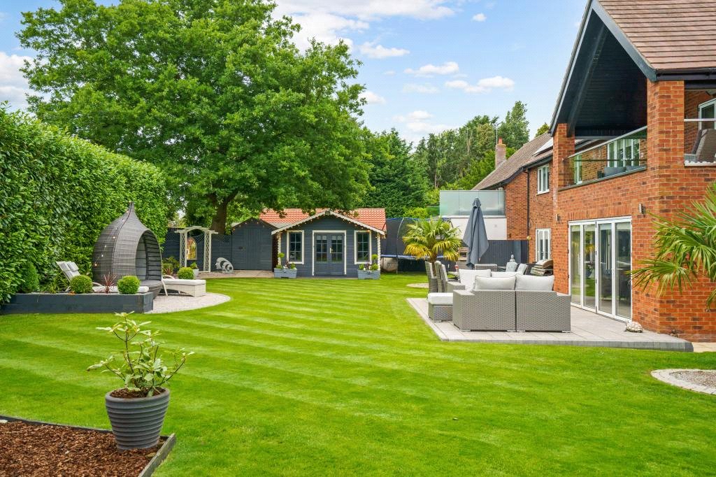 Photos of Lincoln Road, Lincoln Road, Skellingthorpe, Lincoln LN6