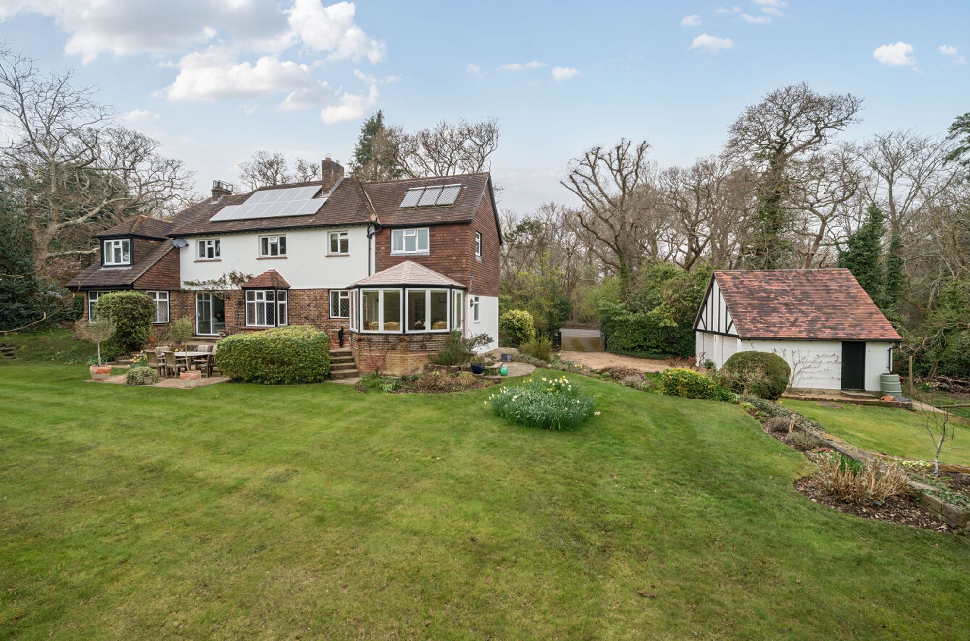 4 bedroom detached house for sale 0