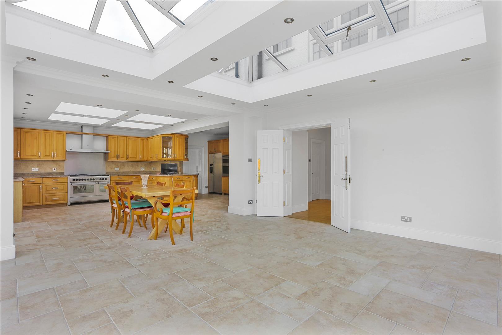 7 bedroom detached house for sale 0