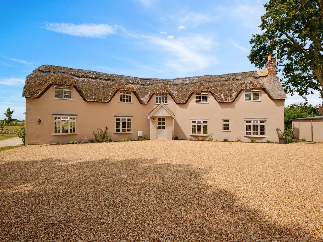 5 bedroom detached house for sale 0