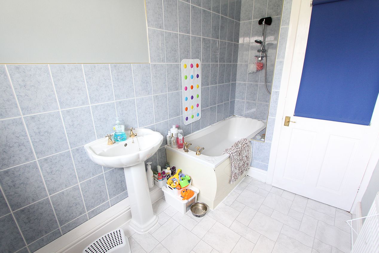 Photos of Ellesmere Road, AshtonInMakerfield, Wigan WN4 64716042