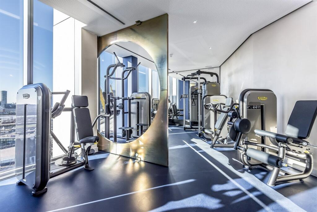 3 bedroom flat for sale 0