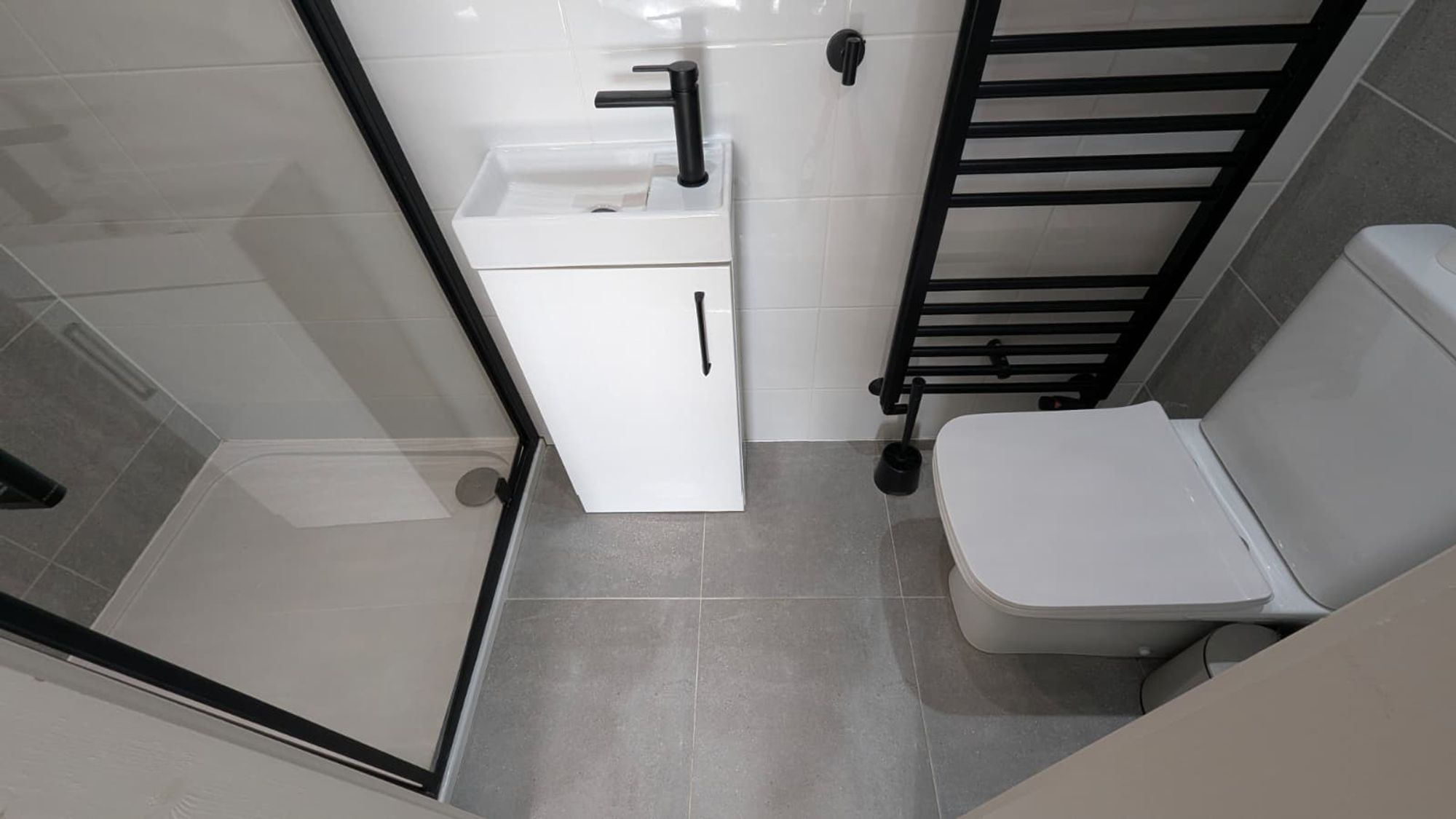 Room 5, 10 Vineyard Road, Telford photo 4