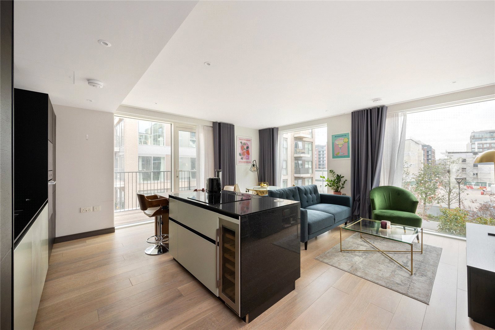2 bedroom flat for sale 0