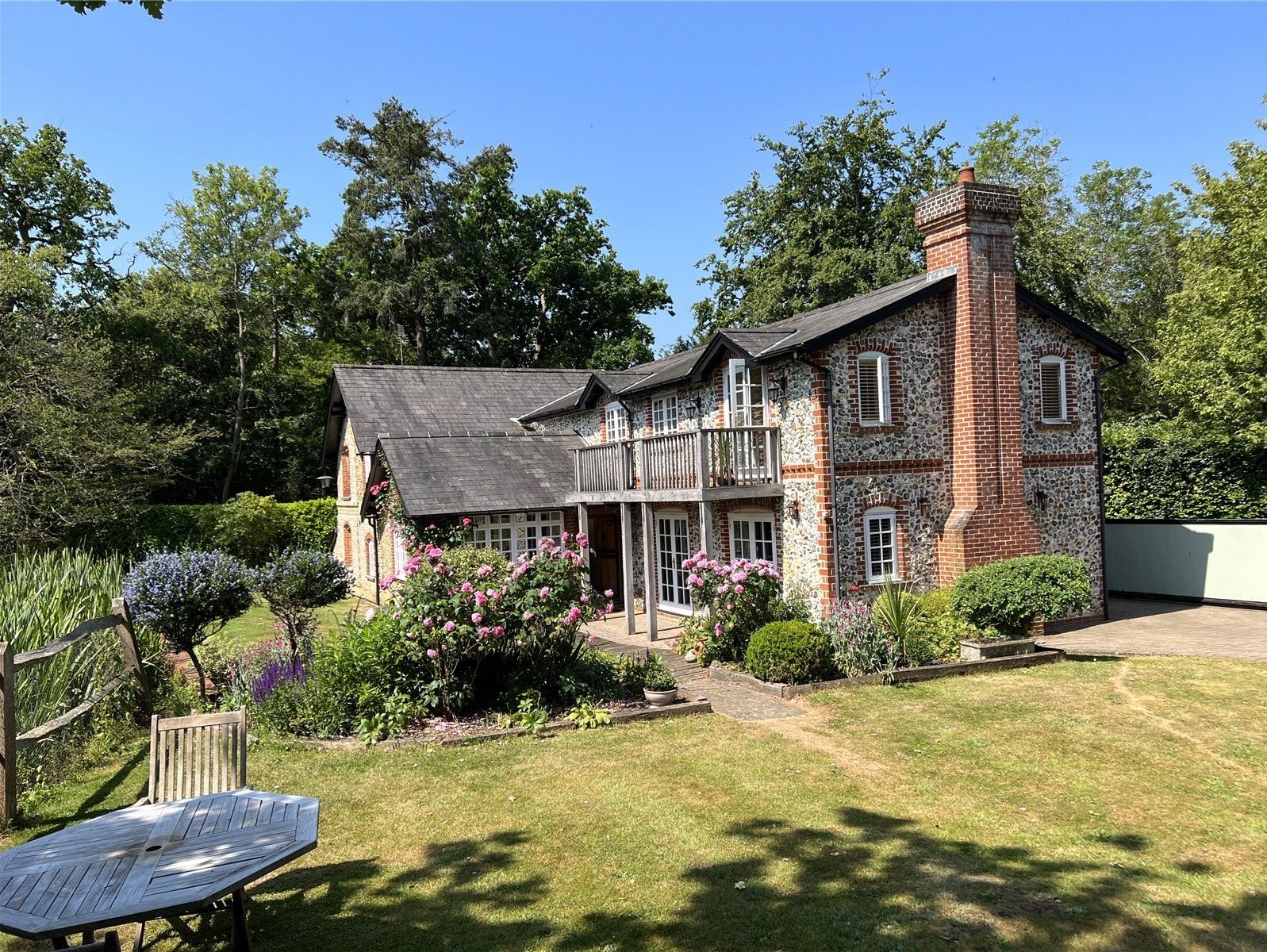 Photos of Pine Walk, East Horsley, Leatherhead, Surrey KT24 65182766