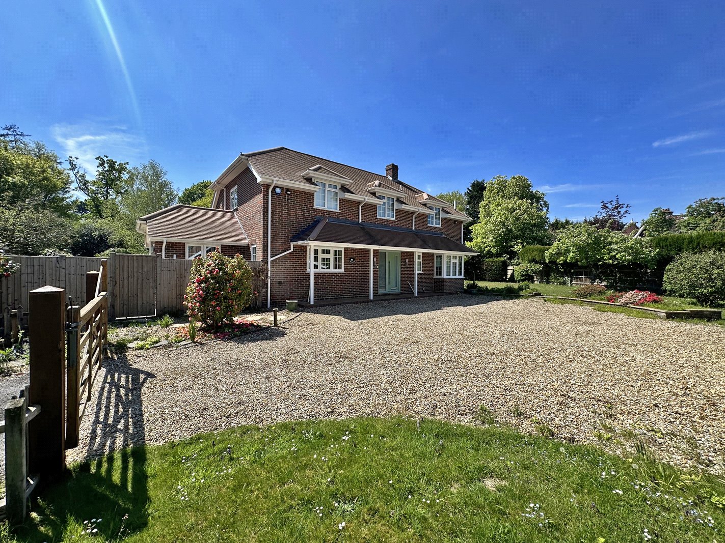 5 bedroom detached house for sale 0