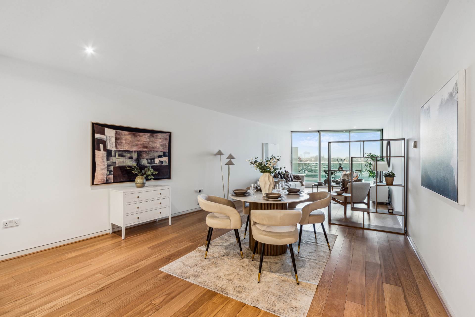 3 bedroom flat for sale 0