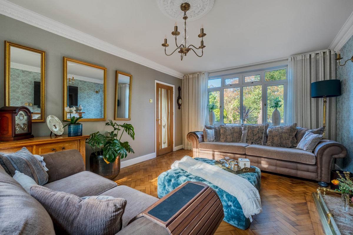 4 bedroom detached house for sale 0