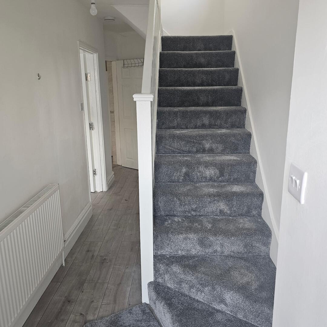 112, Porters Avenue, Dagenham photo 4