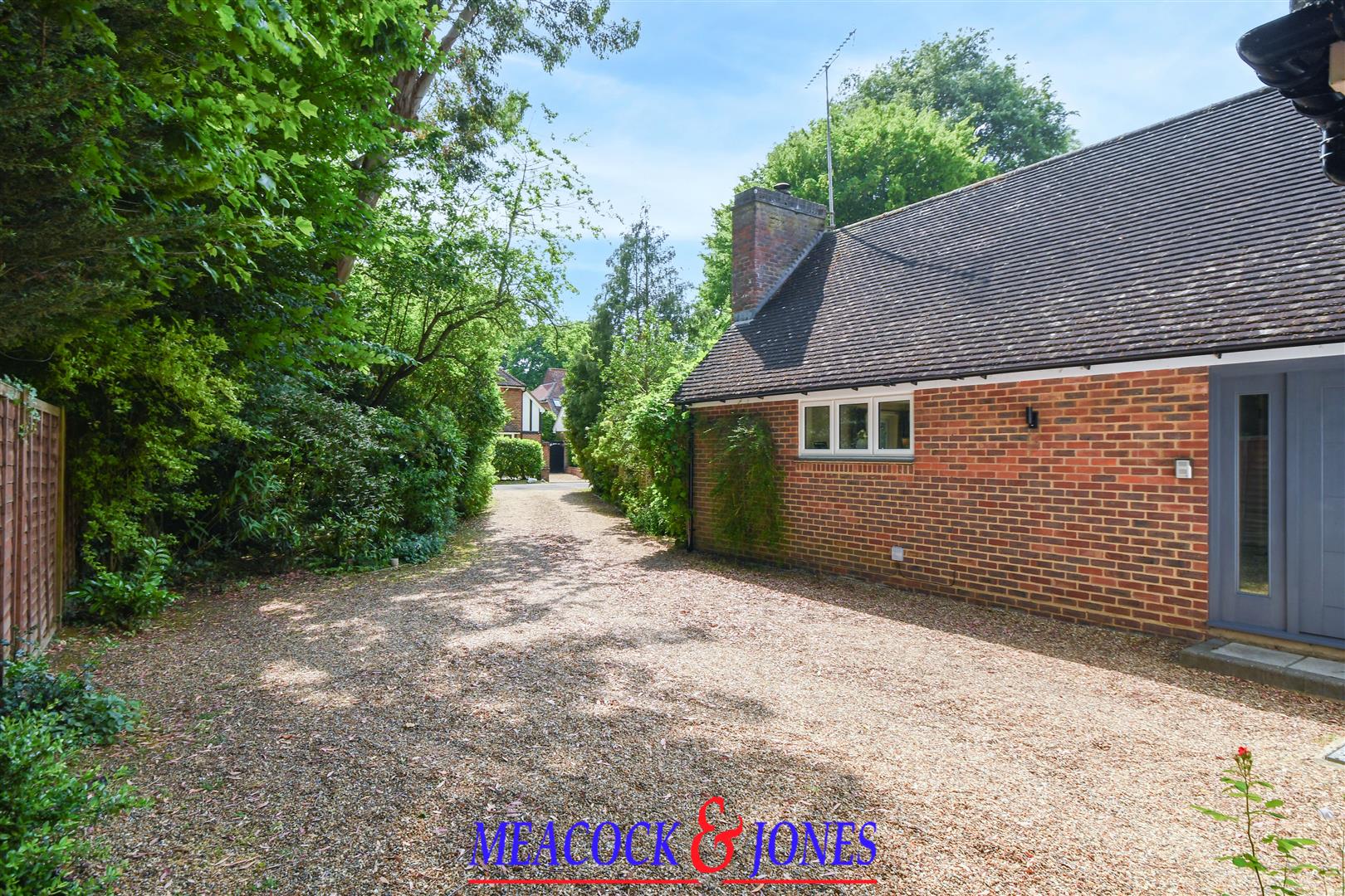 4 bedroom detached house for sale 0