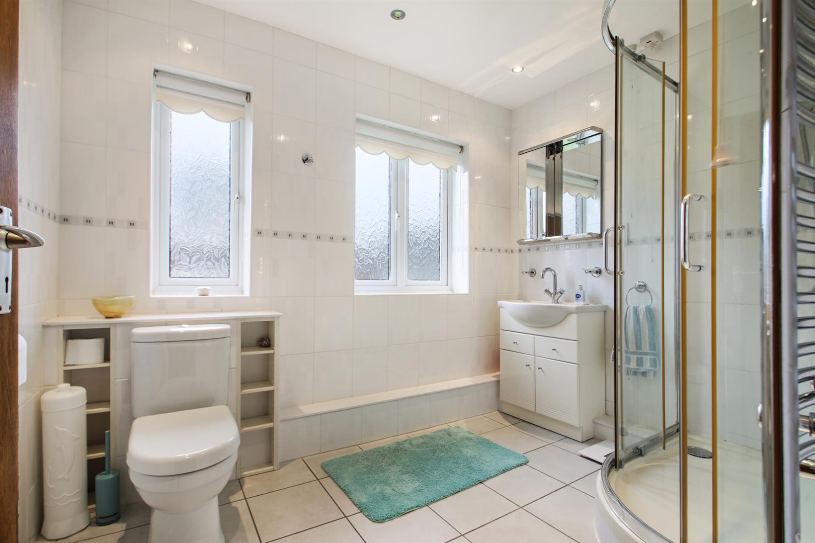 Photos of Brookmead, Hildenborough, Tonbridge TN11 64348923