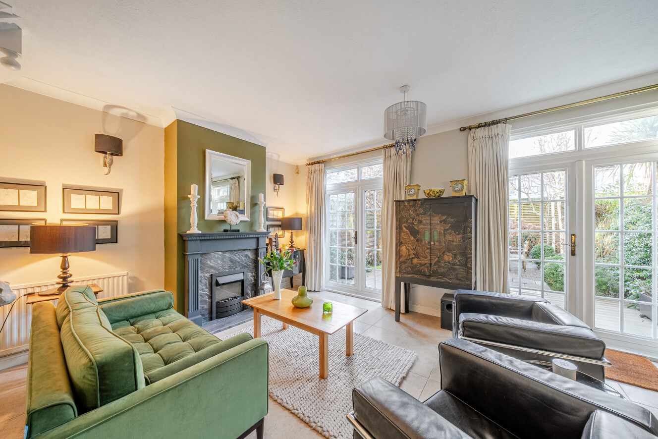 Best Coastal Towns to Buy Property in the UK