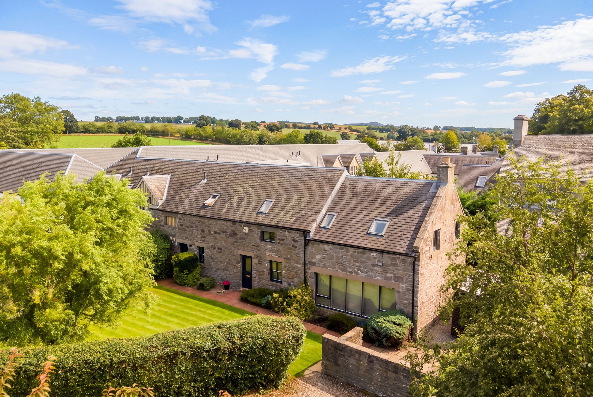 4 bed end terrace house for sale