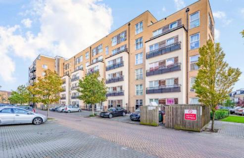 ., Greenbank Court, Isleworth photo 3