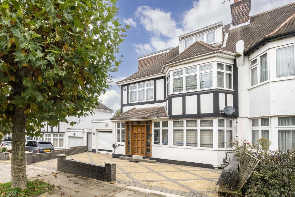 5-bed house on 23, Faber Gardens, London, £1,200,000