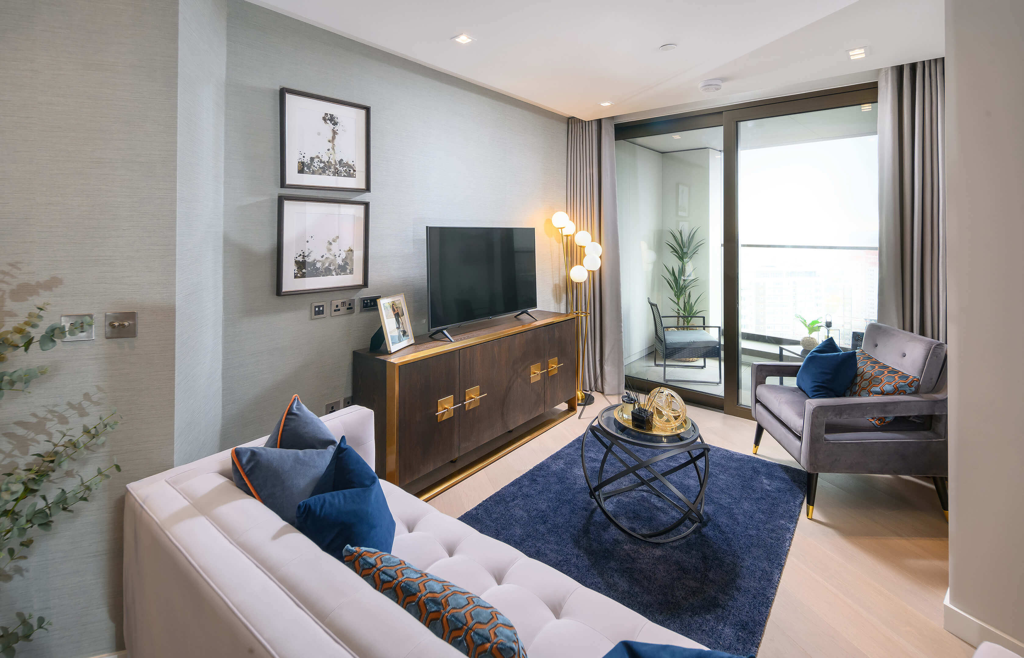2 bedroom flat for sale 0