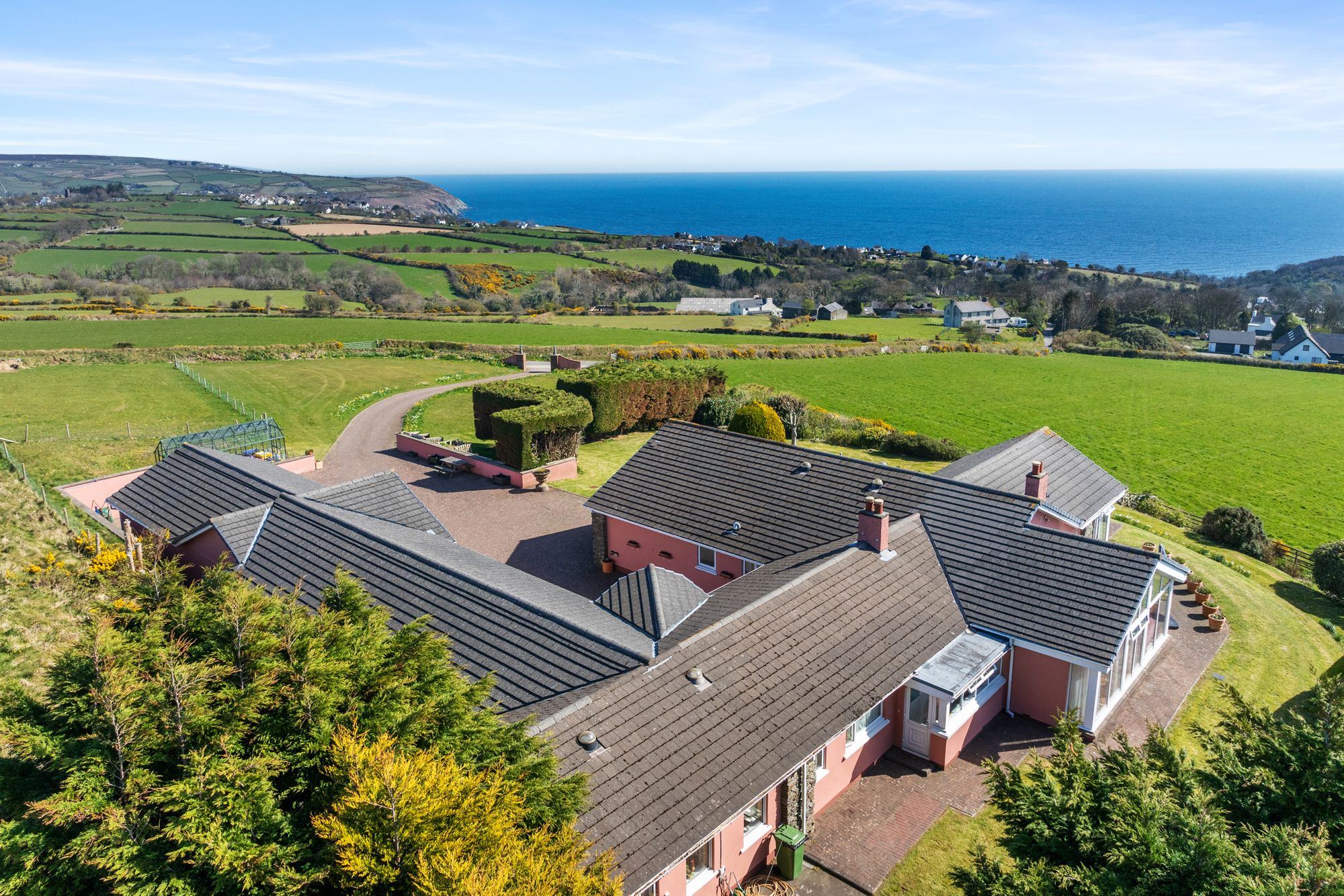 4 bedroom property for sale 0