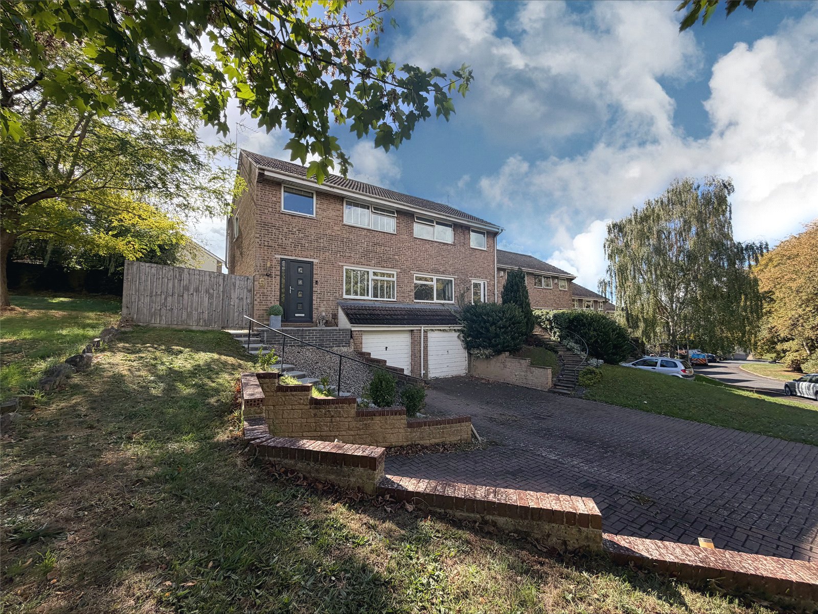 3 bed semi-detached house for sale