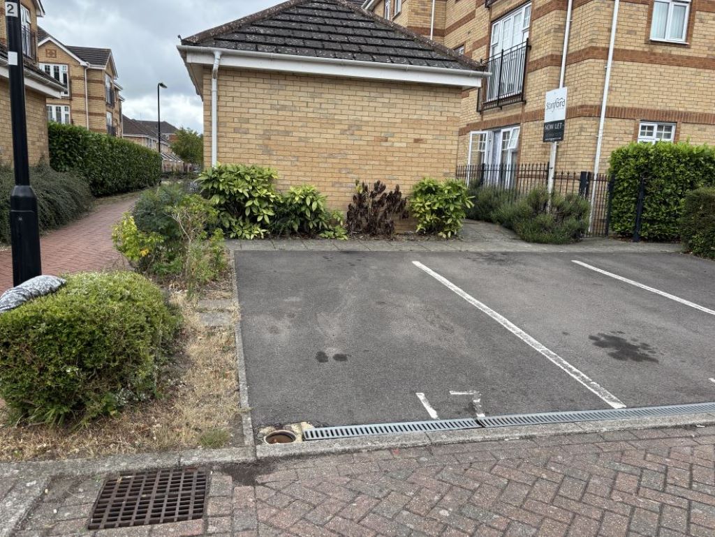 17, Benny Hill Close, Eastleigh photo 3