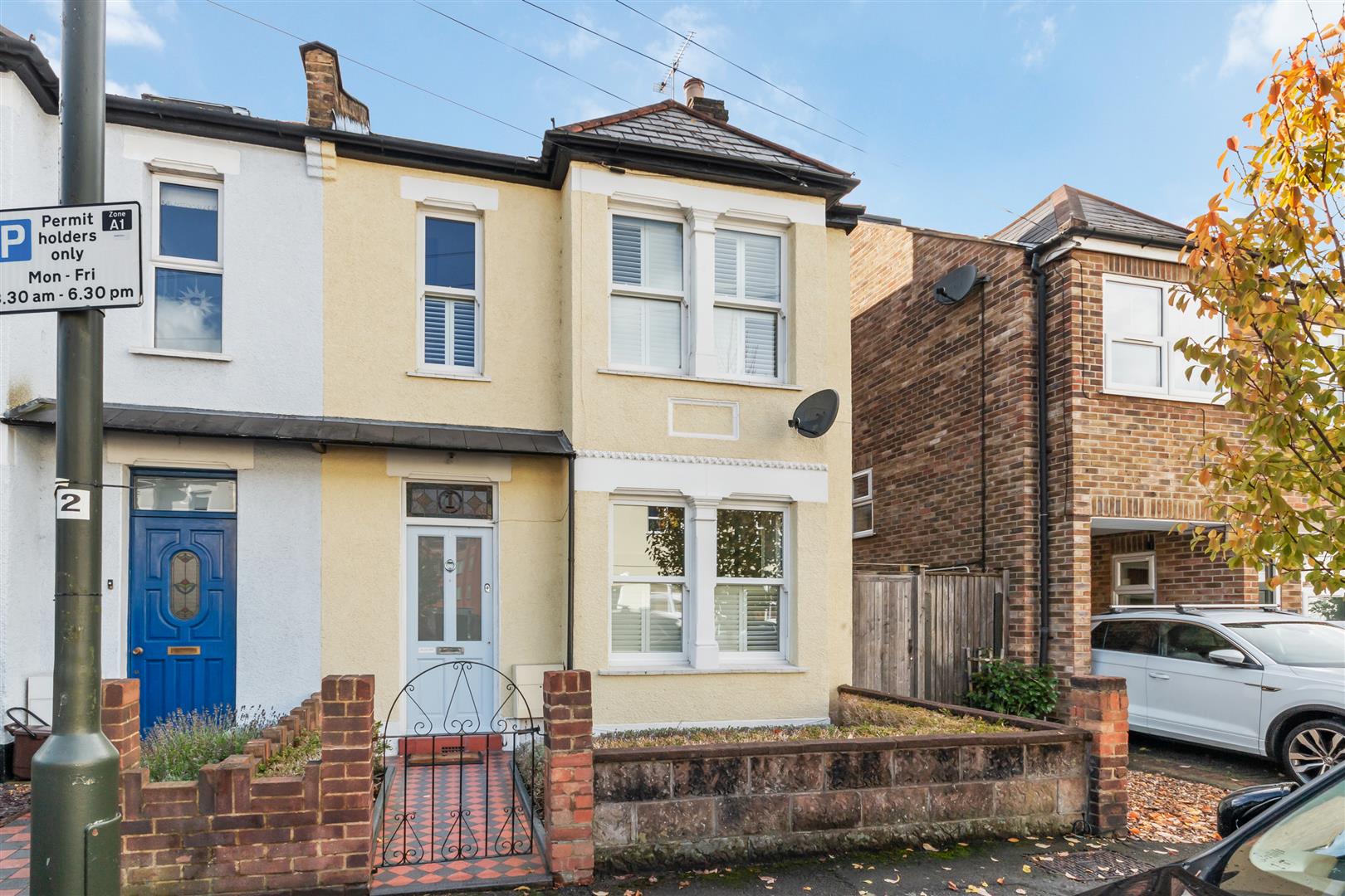 Semi-Detached in LONDON